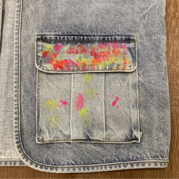 Men’s Light Wash Blue Jean Vest Neon Paint Splatter Open Front Pockets L - Picture 9 of 16
